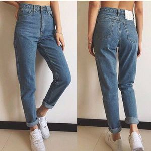 (SOLD ON MERC) Mandee Mom Jeans